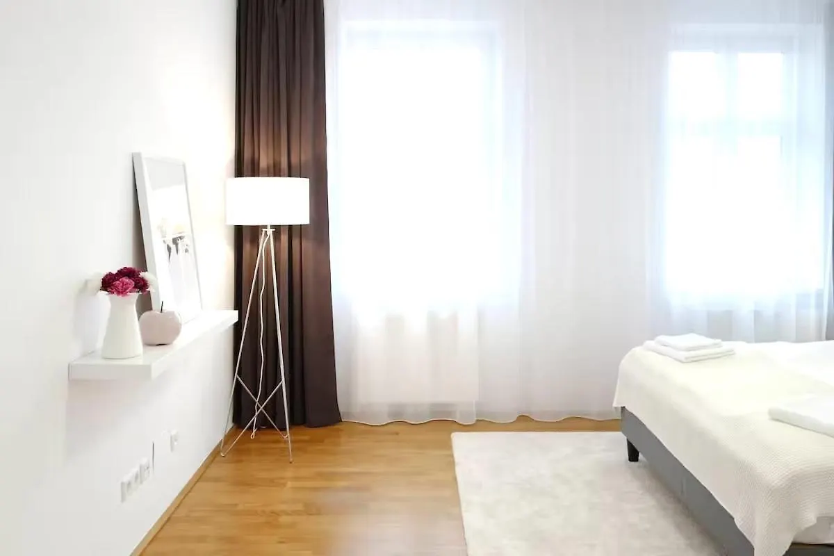 Hoheluft Infinity Selbst-Check-In Lägenhet Hamburg-Harburg 0*,